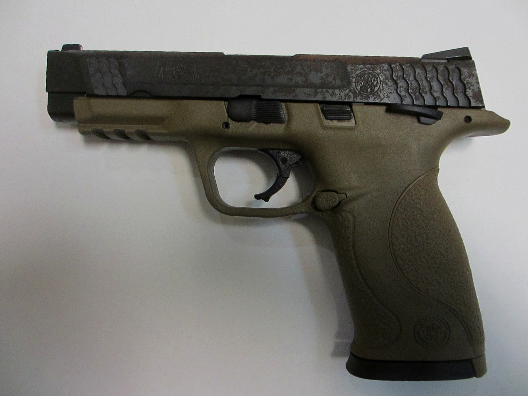 IKKIN Dip It rusted handgun restoration project photo 1